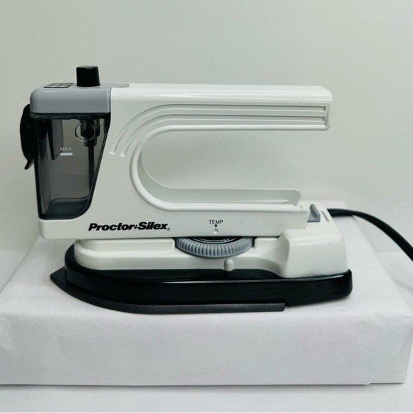 Proctor Silex Mini Steam/Dry Travel Electric Iron‎ Dual Voltage I-2565A; Compact - Picture 3 of 16